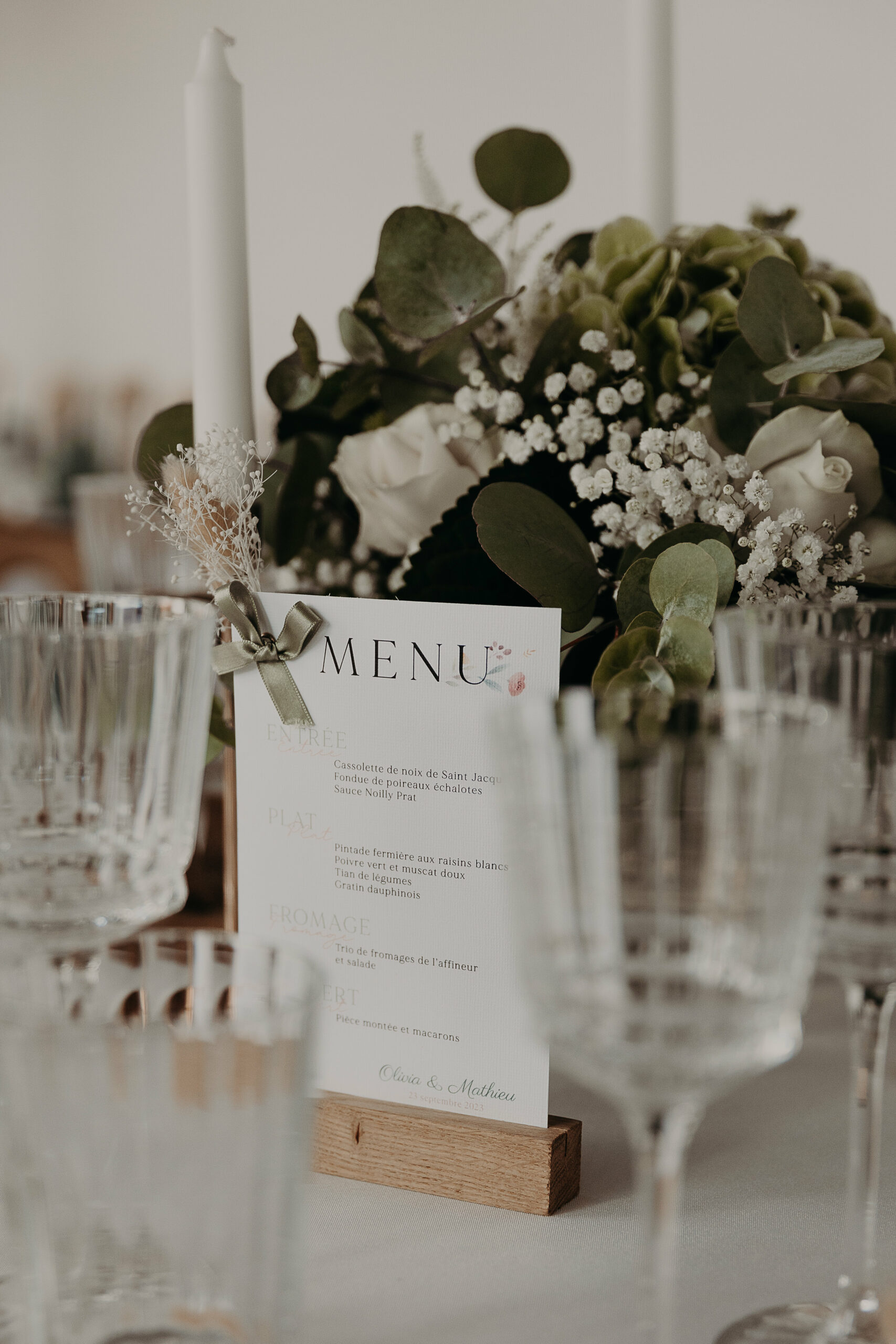 Emilie M réalise vos menus de table personnalisés.