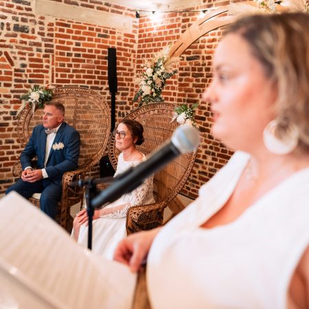 Cérémonie laïque célébrée par Emilie M au Clos du Colombier à Cantin